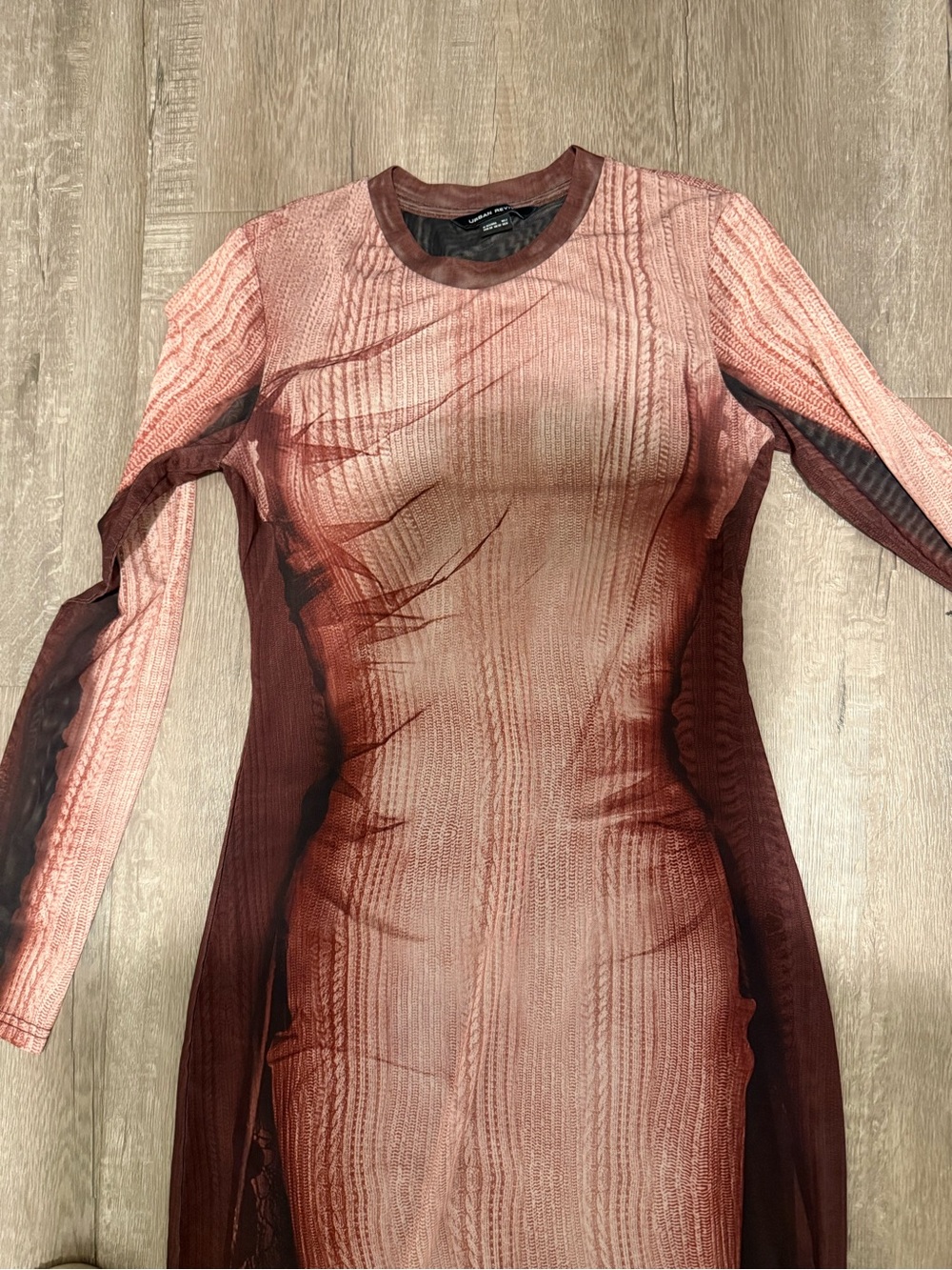 Long Sleeve Ombre Bodycon Dress - Picture 3 of 3